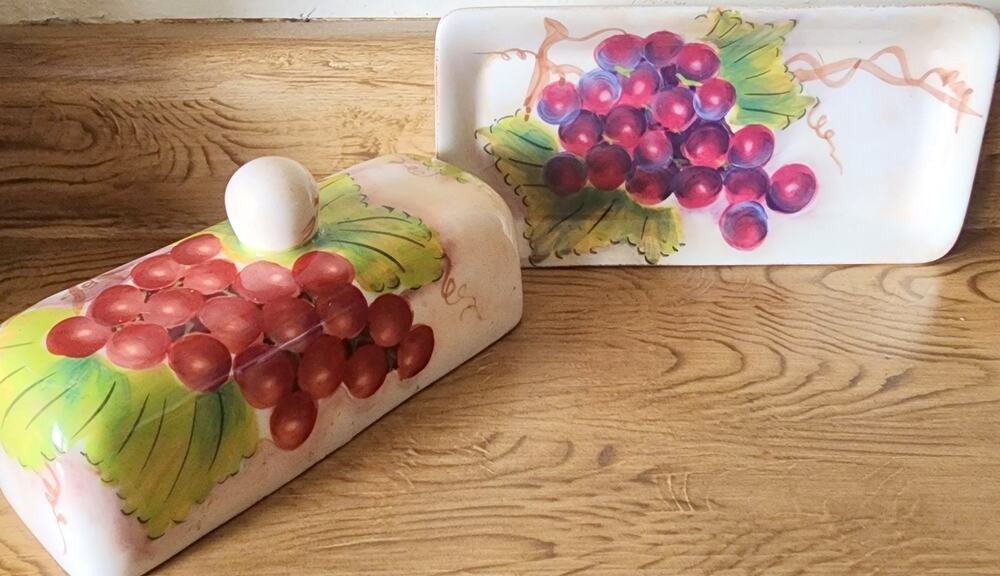 VTG Butter Dish Gibson Elite Hand Painted Ceramic Red & Purple Grapes Design
